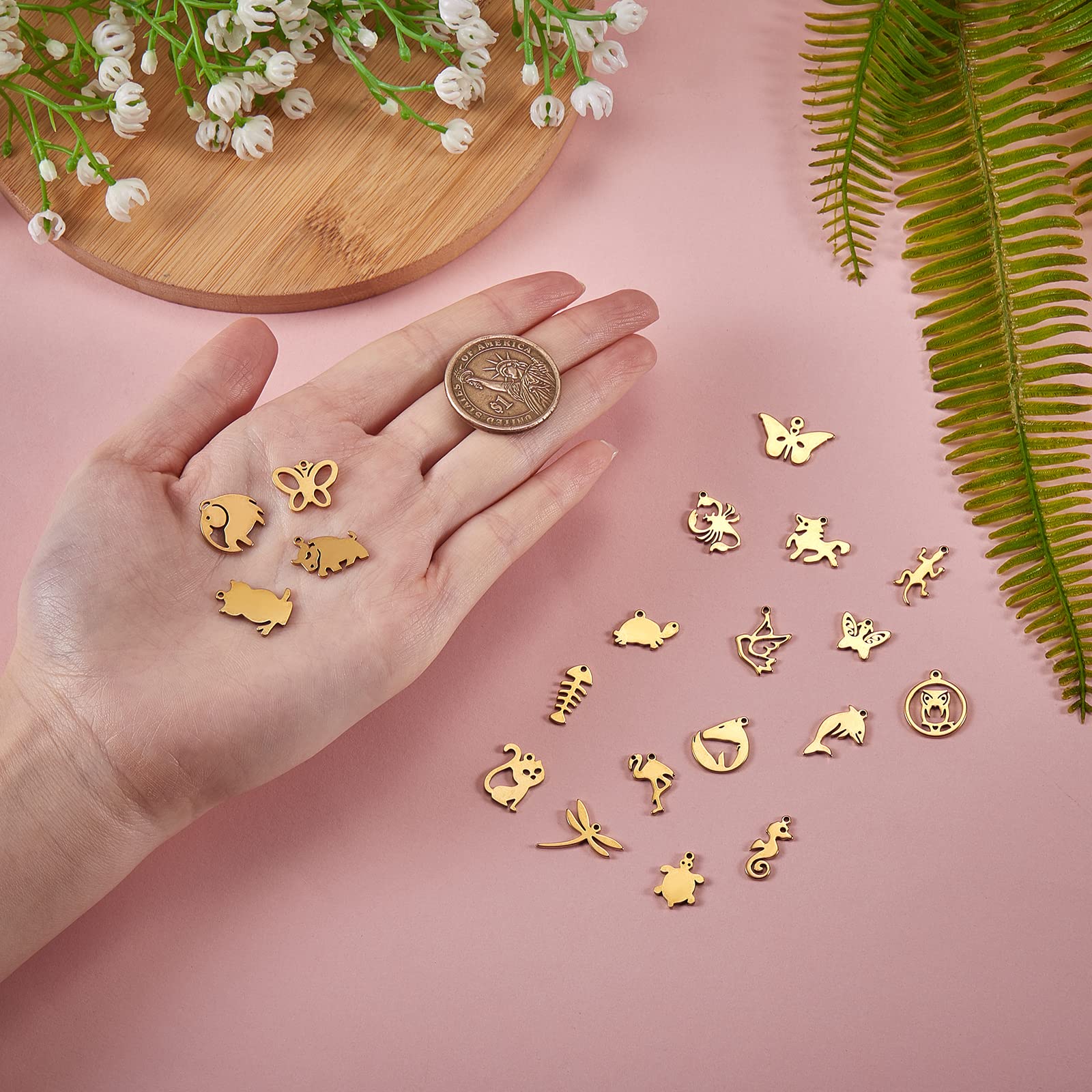 BEEFLYING 20pcs Gold Animal Charms 304 Stainless Steel Round Cat Fish Charms Pendants for Jewelry Making Earring Bracelet Necklace - Image 3